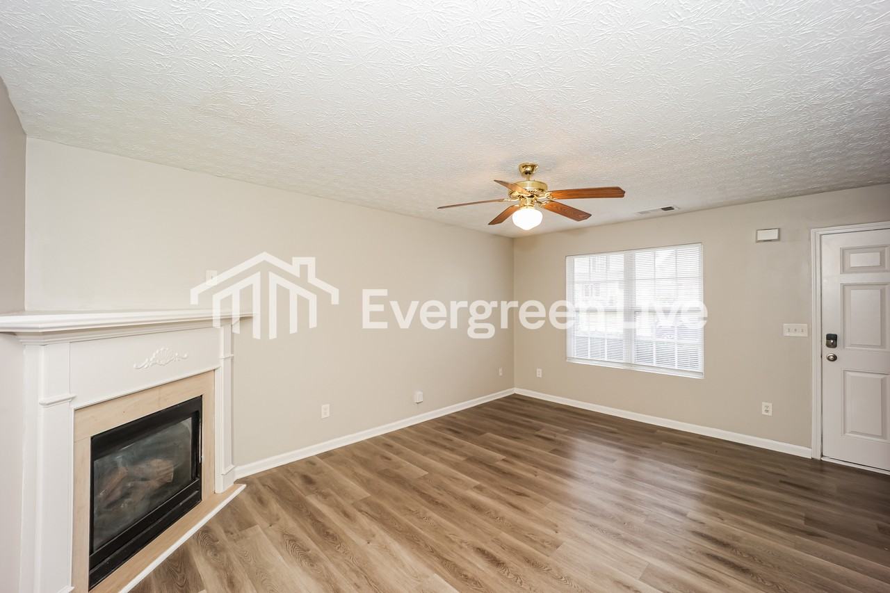 5210 Tussahaw Crossing - Photo 3 of 16