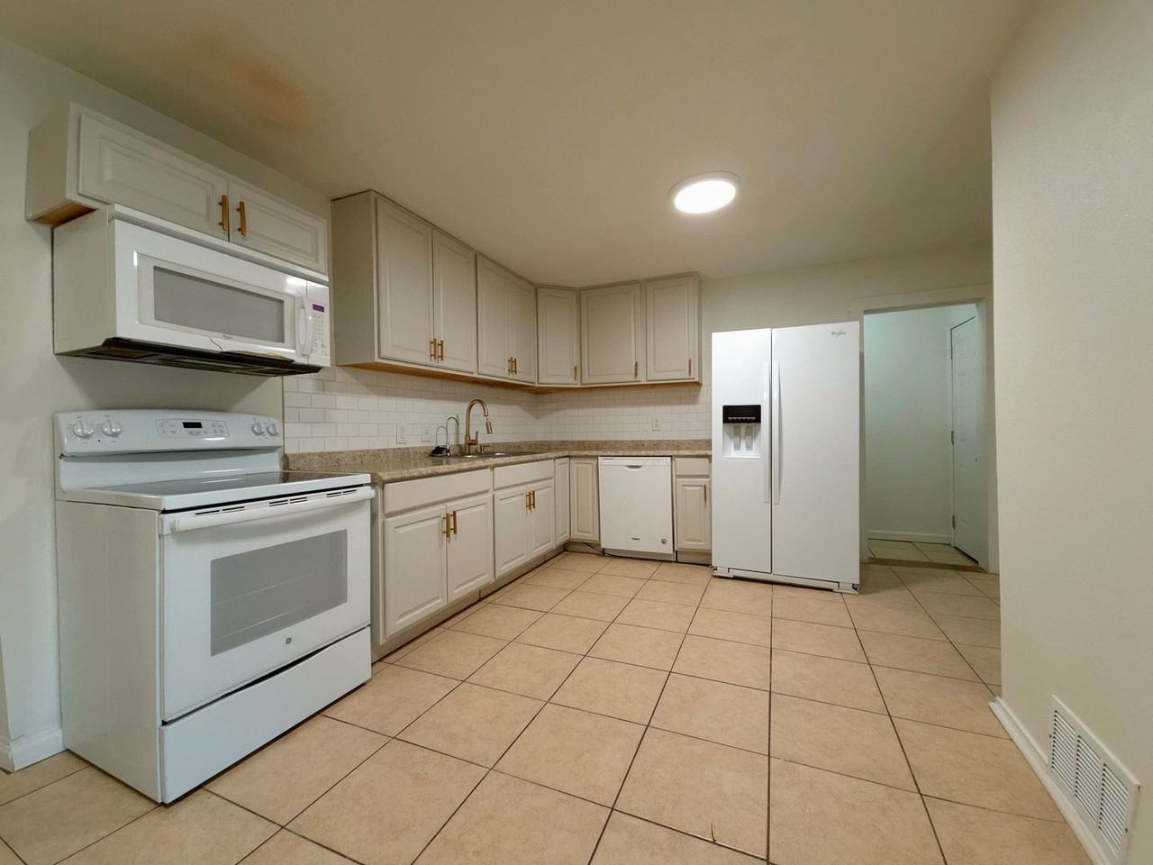 3407 30th St - Photo 6 of 23