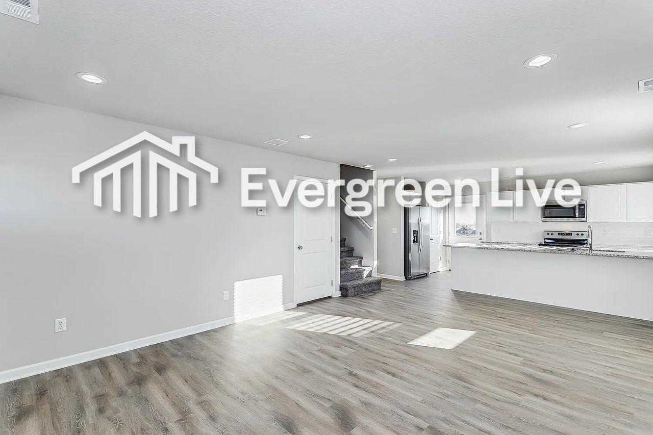 124 E Burlington Dr - Photo 3 of 7