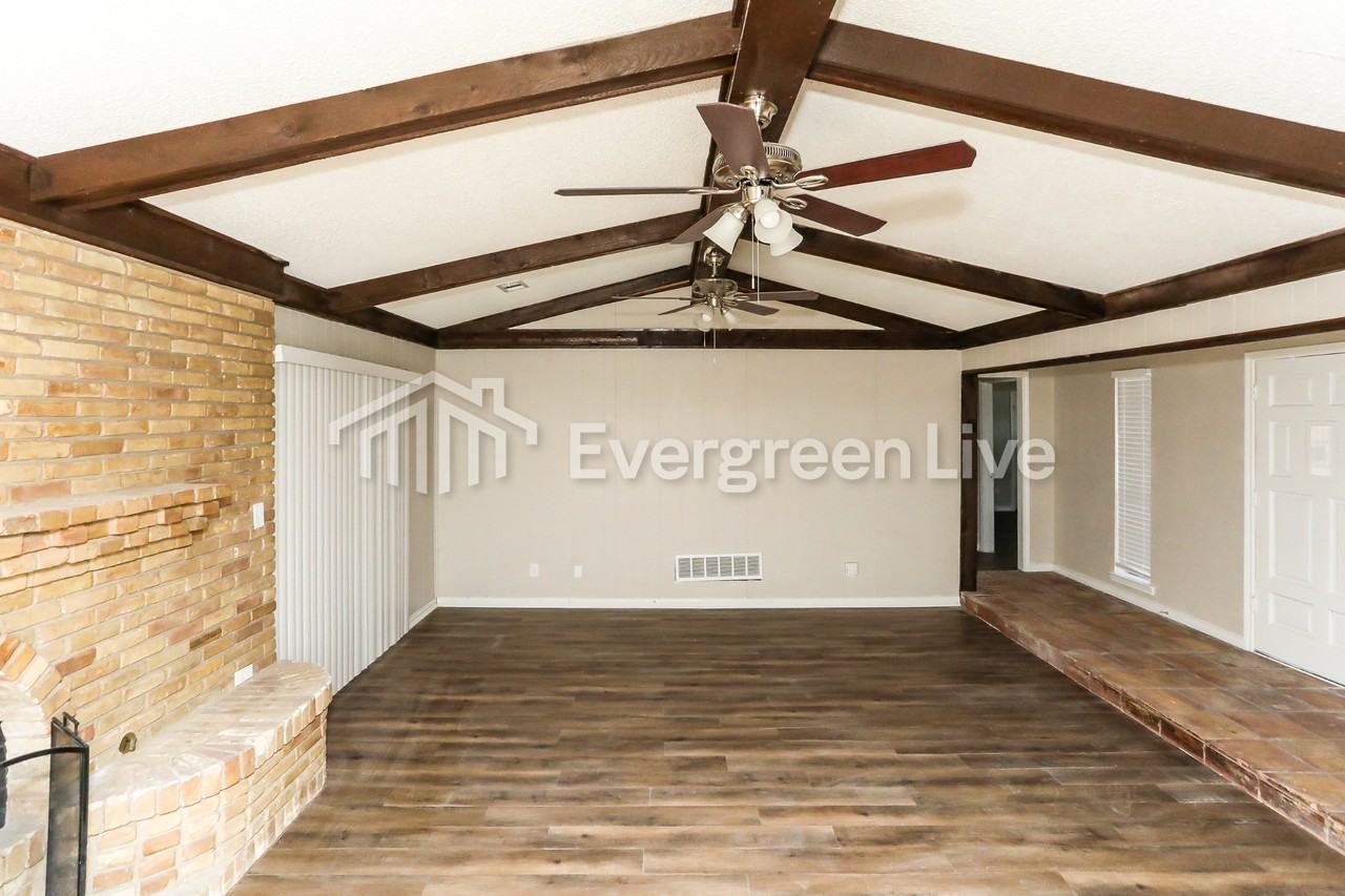 715 San Juan Dr - Photo 5 of 15