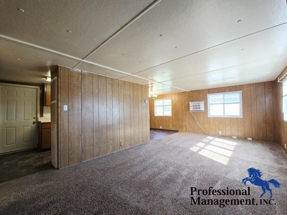 813 Heights Ln - Photo 3 of 11