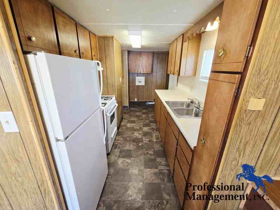 813 Heights Ln - Photo 4 of 11