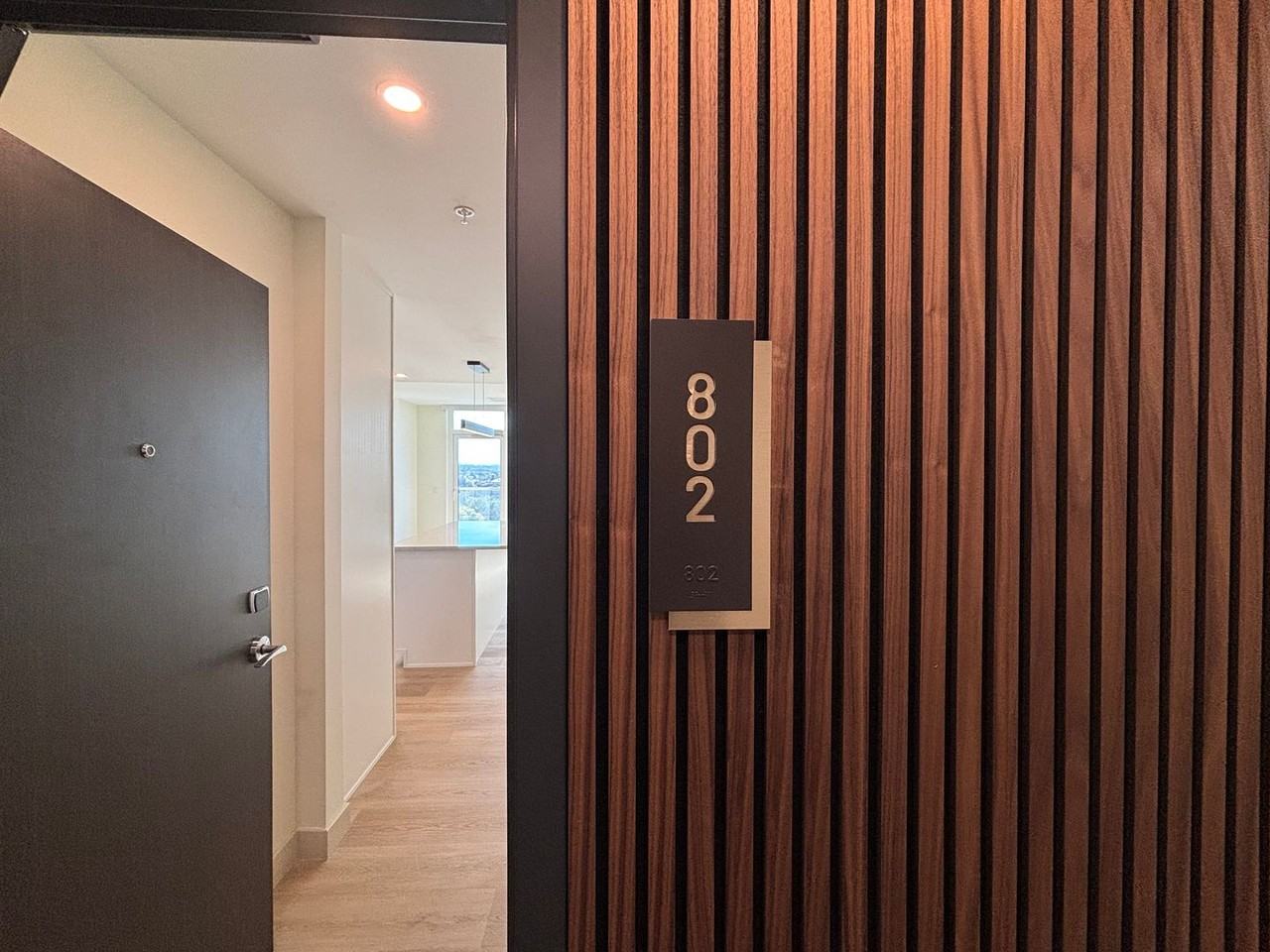 Bank Street Apartments at Burlington Square - Photo 4 of 28