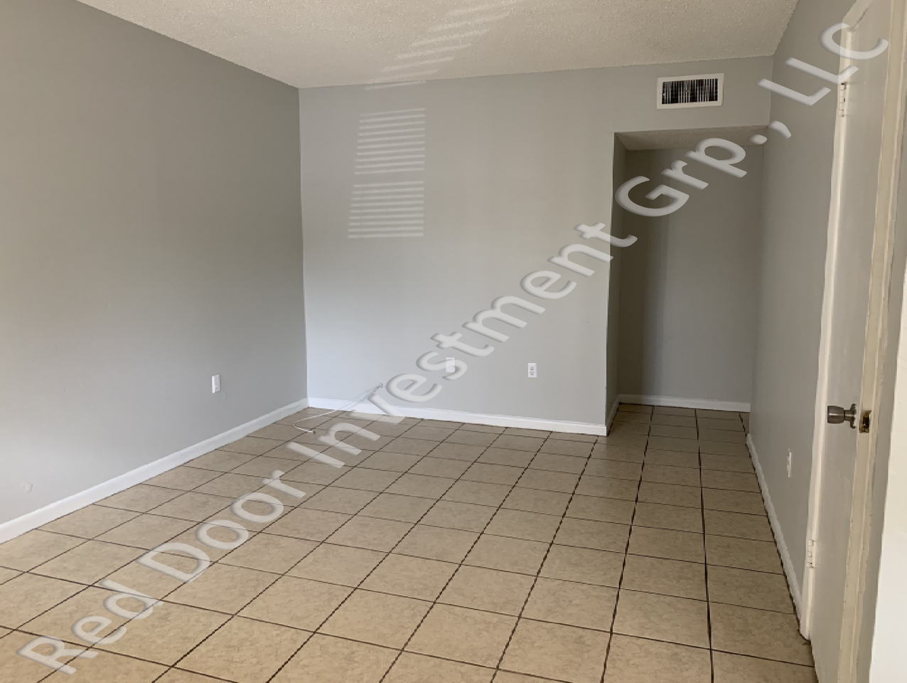 706 W Dixie Ave - Photo 4 of 11