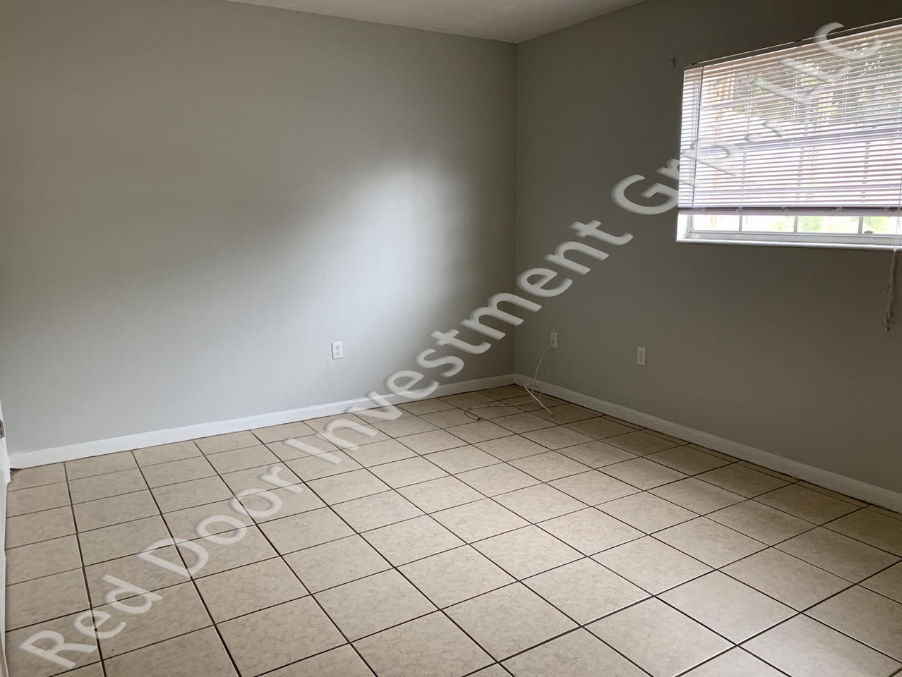 706 W Dixie Ave - Photo 7 of 11