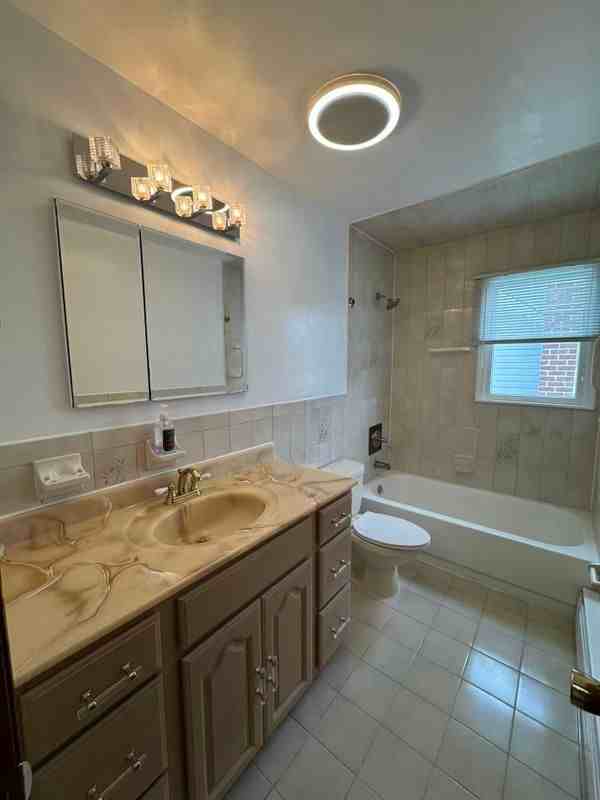 233 Grand Ave - Photo 3 of 8