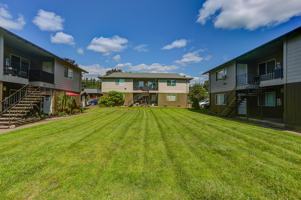 featured image of 704 N Broadway St