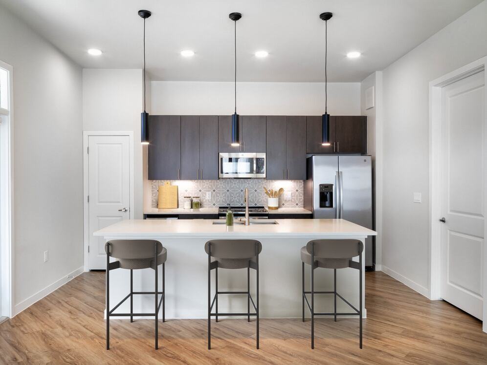 Avalon Townhome Collection Bee Cave - Photo 3 of 35