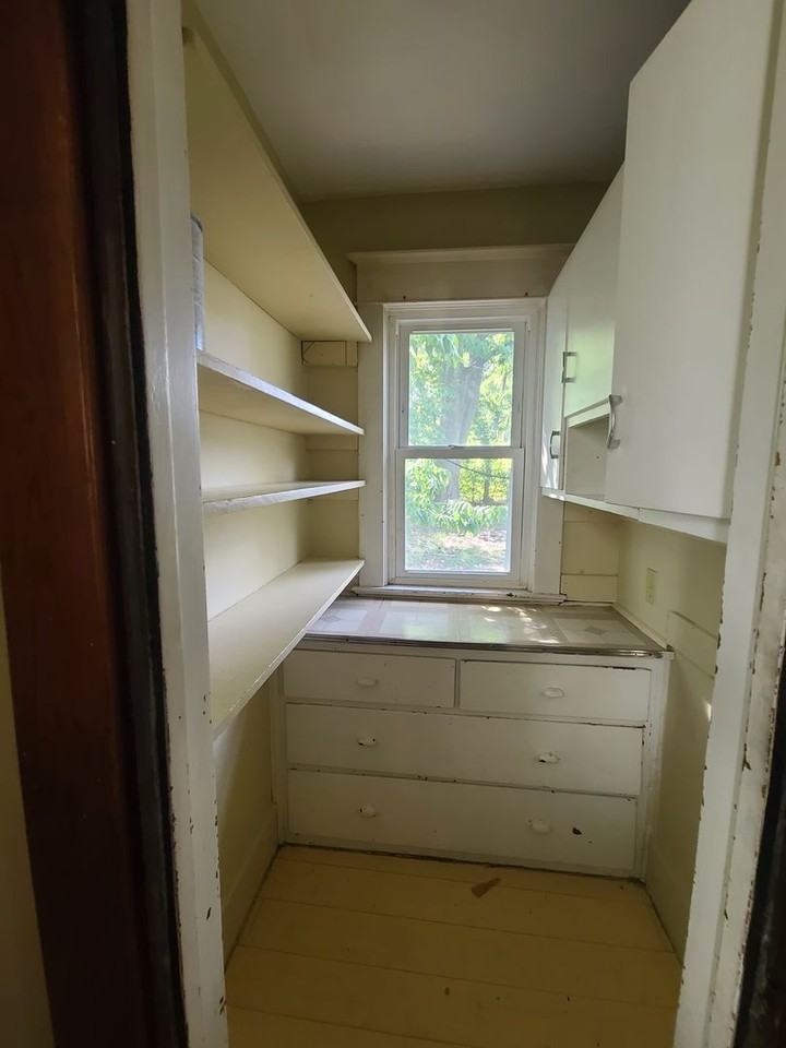 401 West Vine Street - Photo 4 of 10