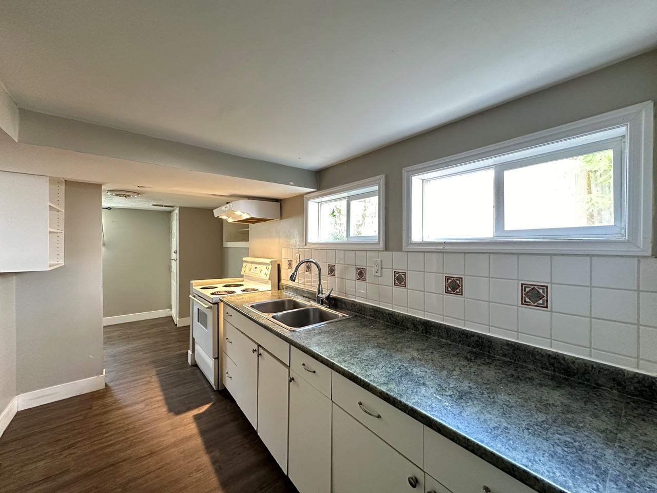 9573 Williams Street - Photo 5 of 10