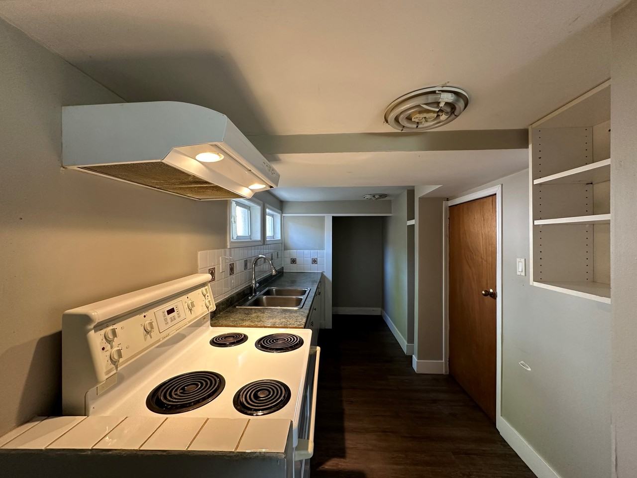 9573 Williams Street - Photo 4 of 10