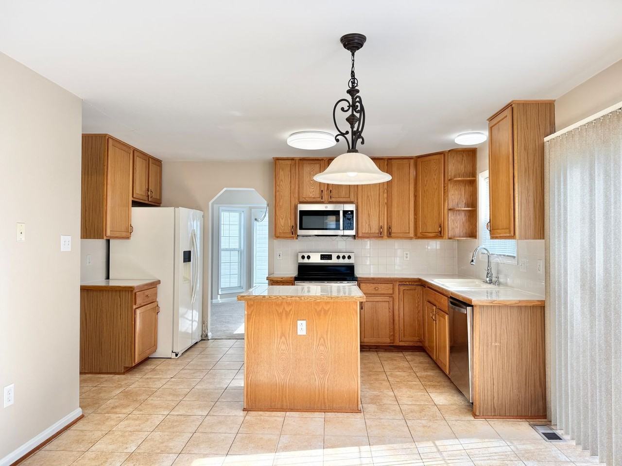 9 Kimberly Dr - Photo 3 of 40