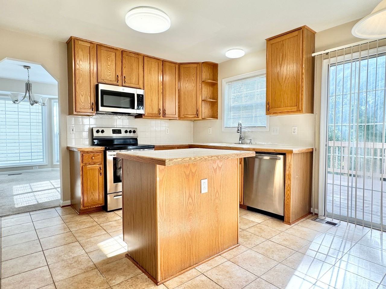 9 Kimberly Dr - Photo 3 of 39