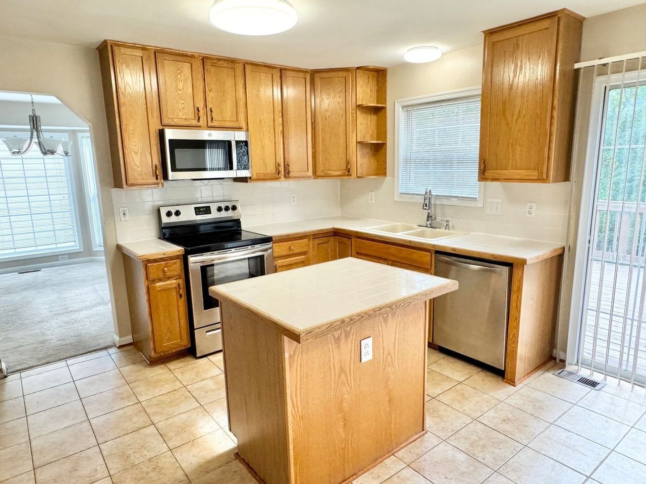 9 Kimberly Dr - Photo 4 of 39