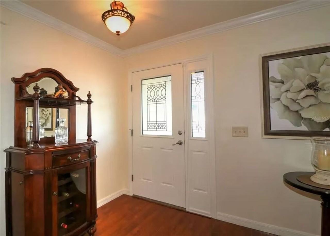 2393 Carriage Hill Way - Photo 7 of 25