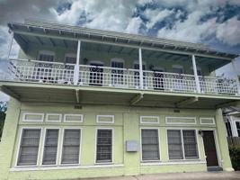 featured image of 1153 Walnut Street #4