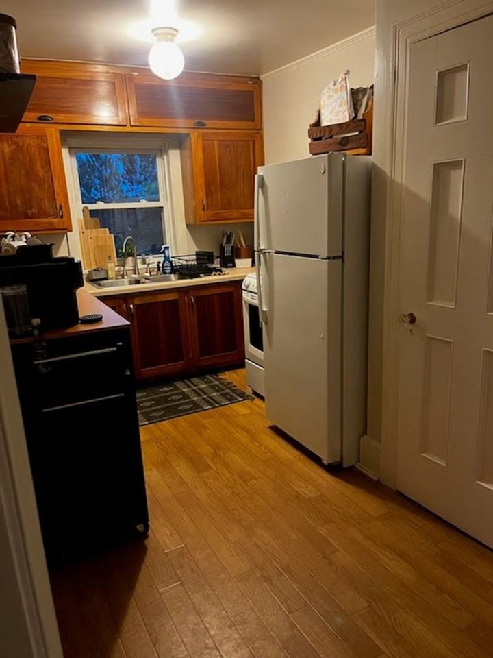 5th St Apartments - Photo 6 of 10