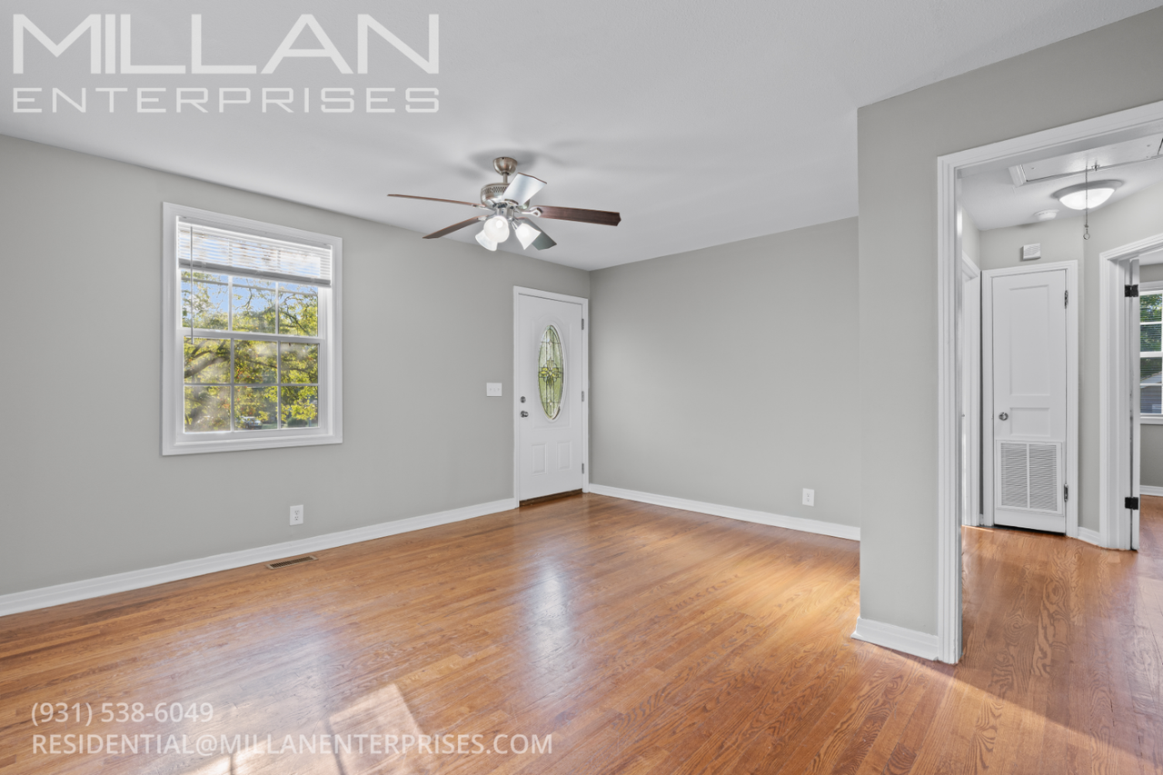 854 E Happy Hollow Dr - Photo 2 of 11