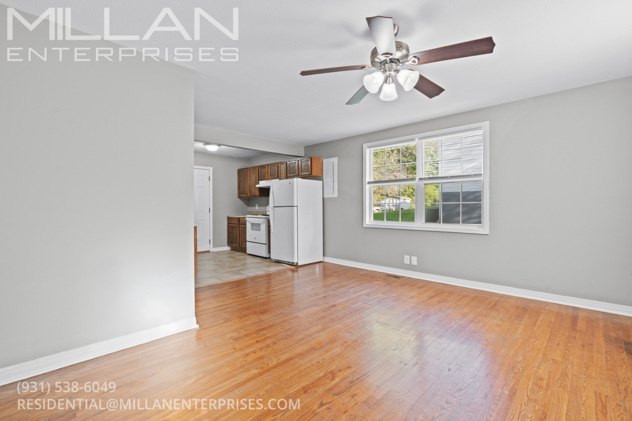 854 E Happy Hollow Dr - Photo 4 of 11