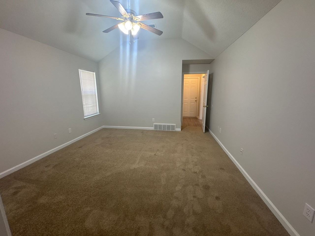 10046 Notting Hill Rd - Photo 6 of 16