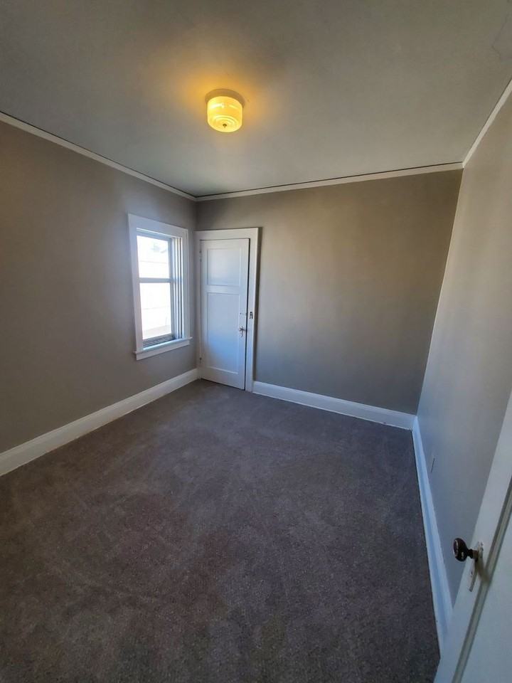 4124 N 6th St - Photo 5 of 11