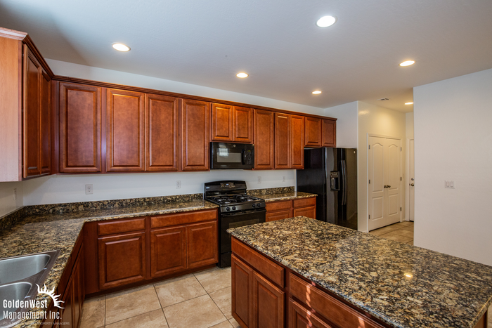 5452 Silent Springs Dr - Photo 3 of 14