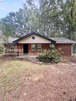 featured image of 727 W Creek Cir