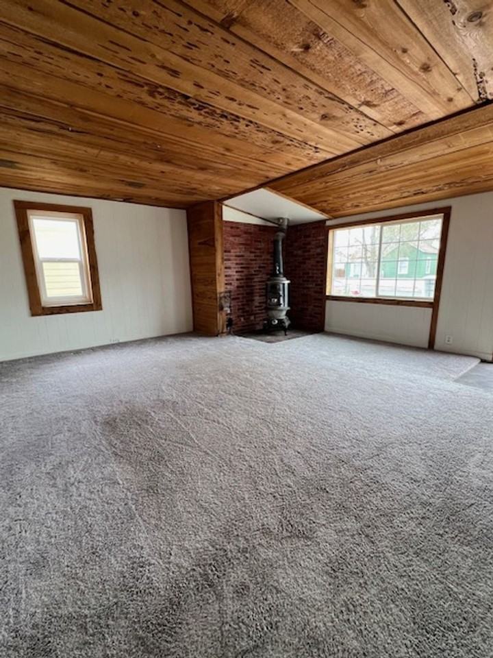 127 S Ada St - Photo 2 of 17