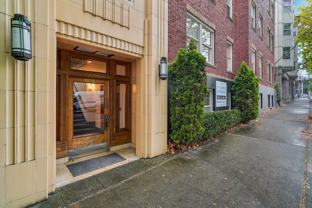 Huge Units, Washer & Dryer, Parking, Private Decks and Patios at the Mercer Crest on Capitol Hill - Photo 1 of 1