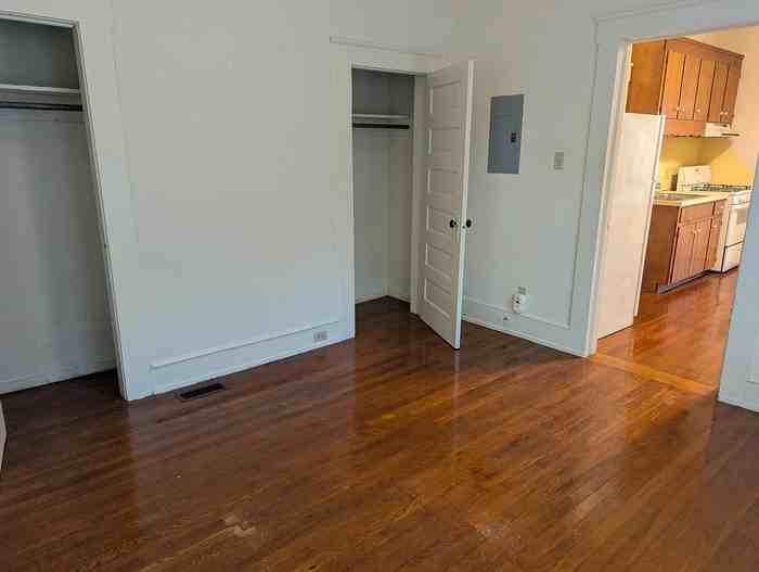 921 College Avenue Ext - Photo 3 of 7