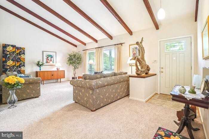 217 Pewter Ln - Photo 2 of 10