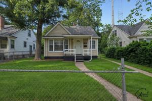 featured image of 12245 Fielding St