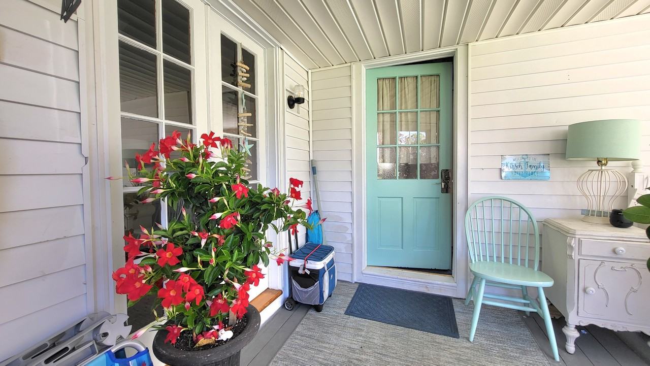 92 Bourne Avenue #NA - Photo 3 of 18