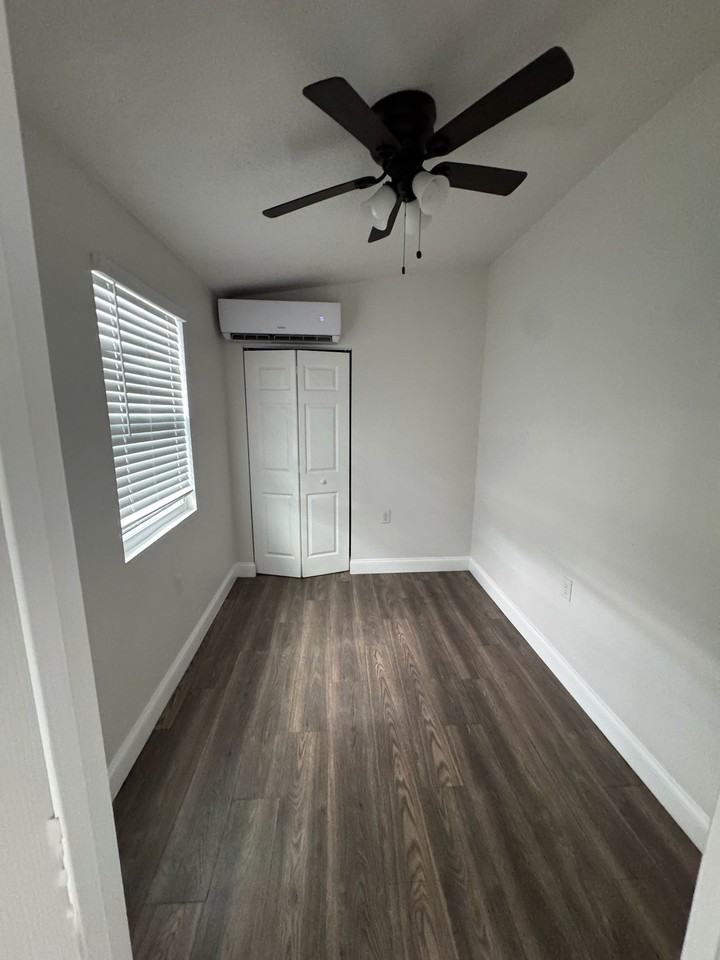 2140 22nd Ave N #NA - Photo 3 of 5