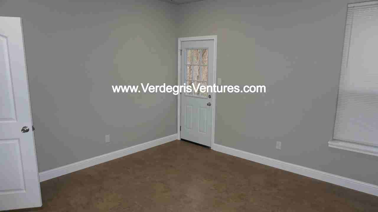 706 S Brazos Ave #B - Photo 5 of 16