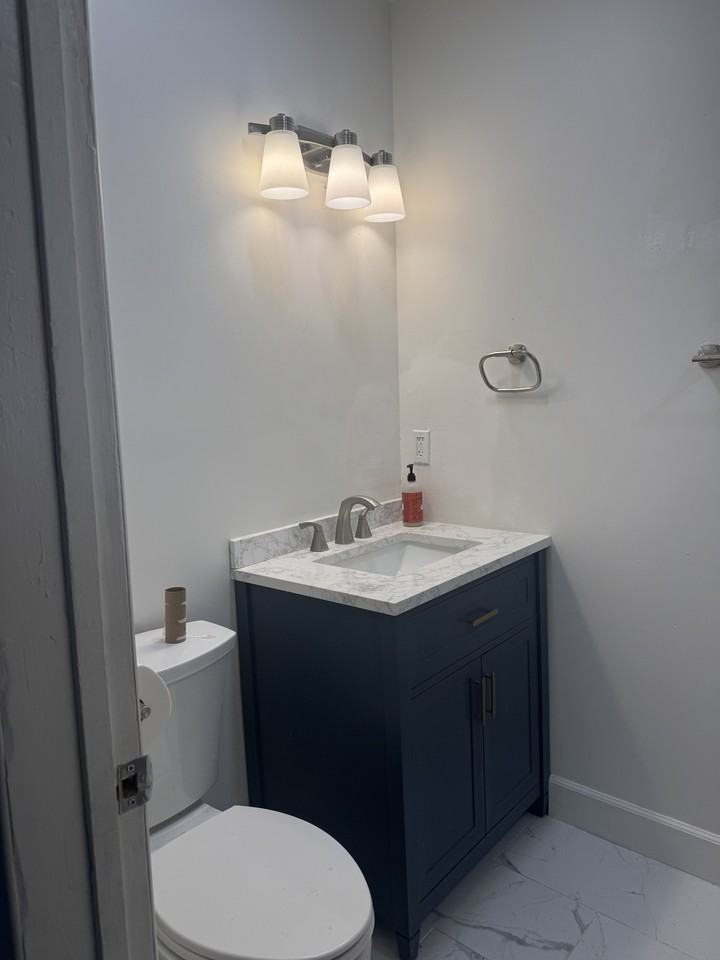 619 S Bradfield Ave #NA - Photo 2 of 16