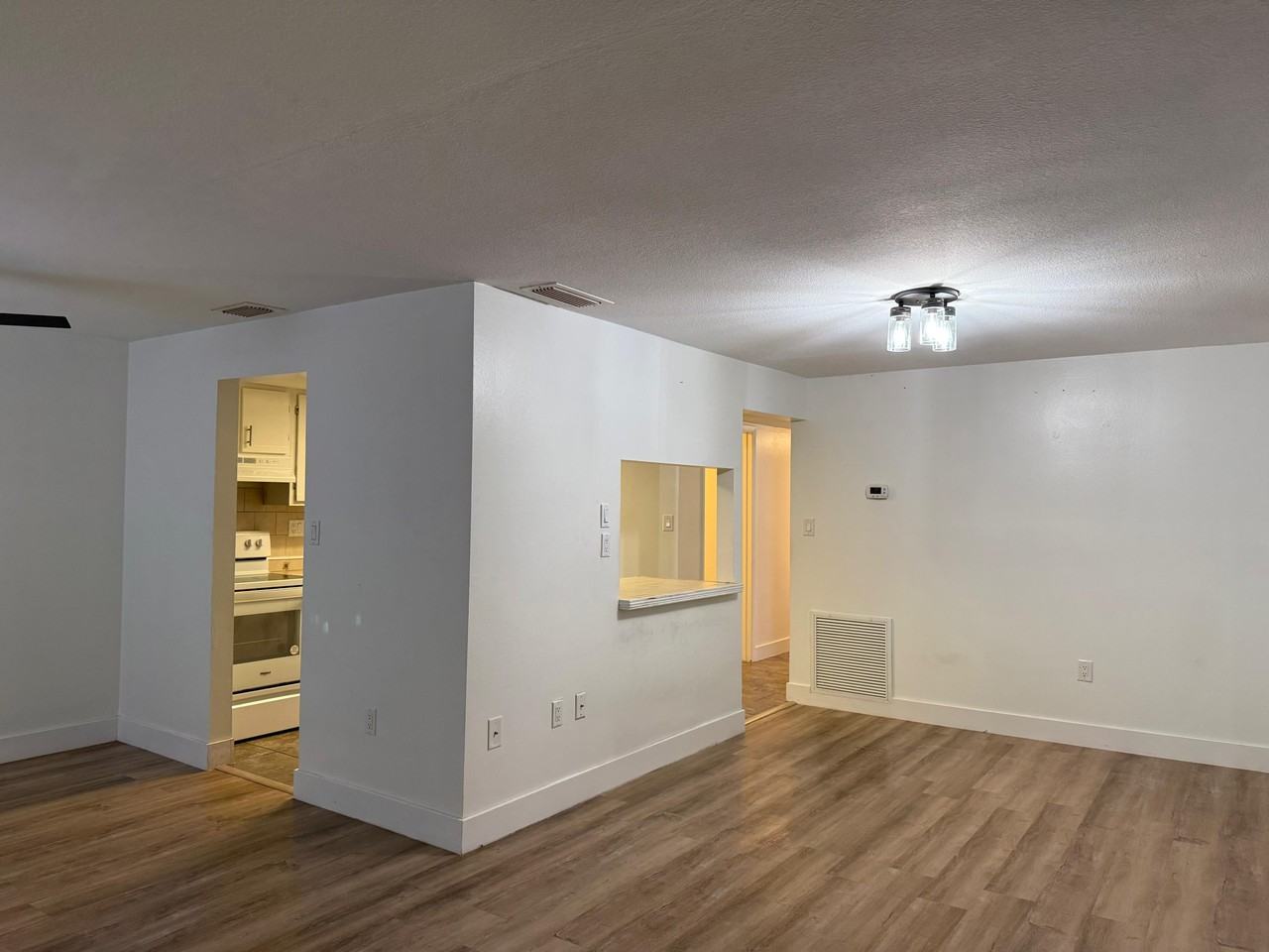 22291 Westchester Blvd #304 - Photo 3 of 11