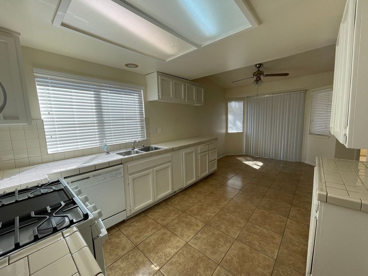 10246 Arroyo Ave - Photo 3 of 50