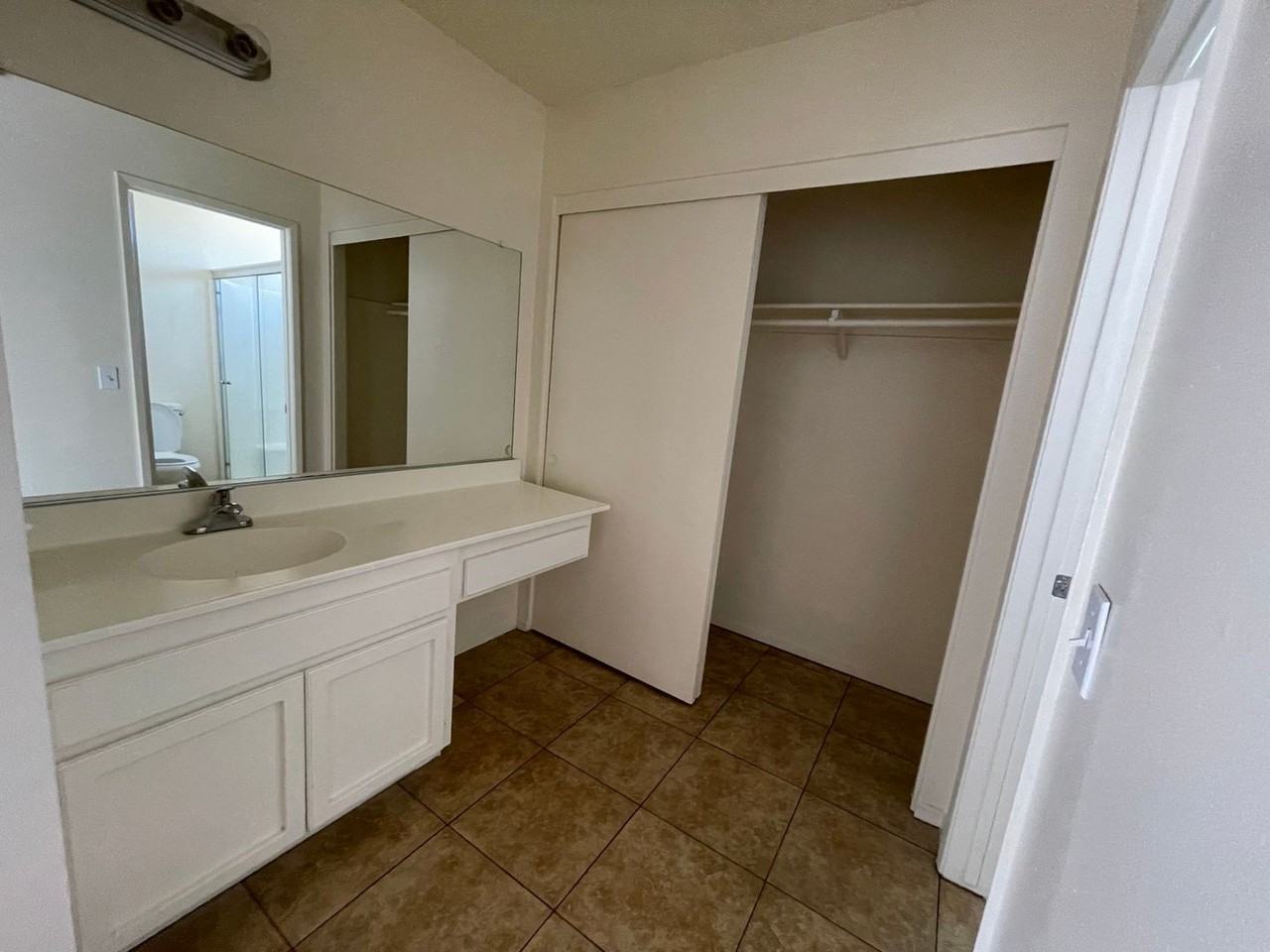 10246 Arroyo Ave - Photo 7 of 50