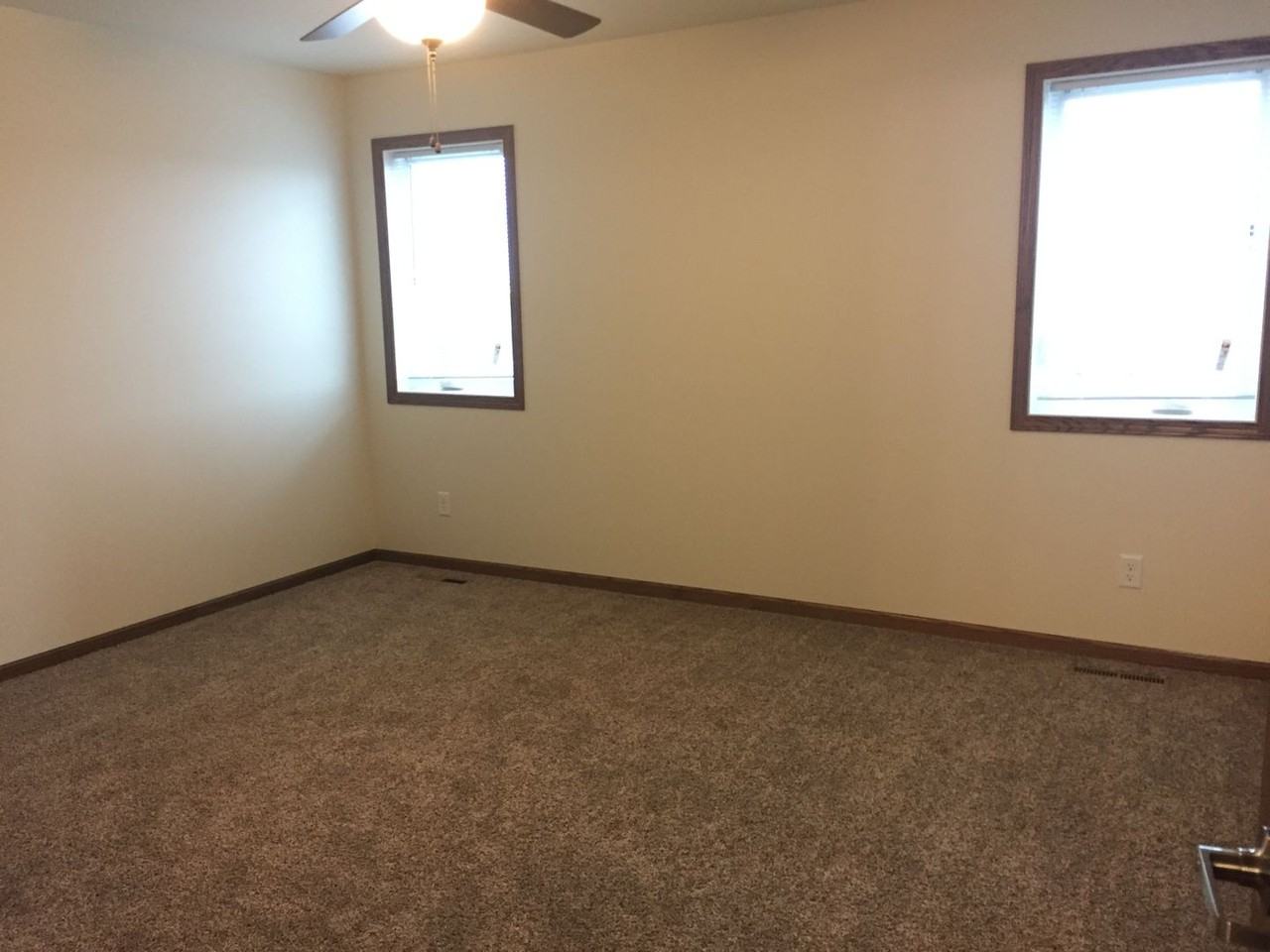 4546 13th St S - Photo 5 of 8