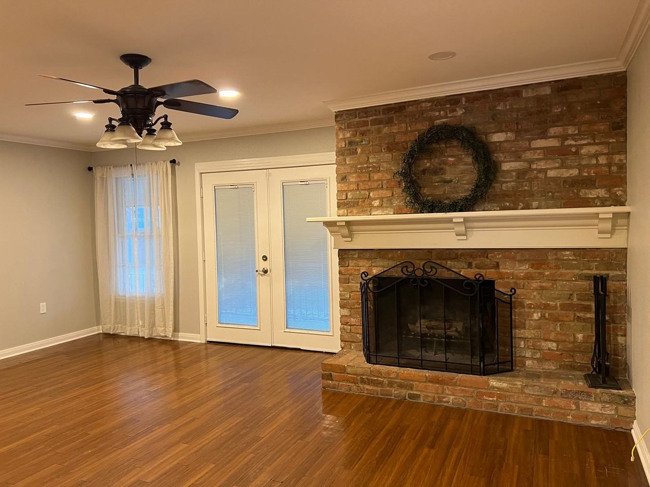 2331 Lake Air Dr - Photo 4 of 14