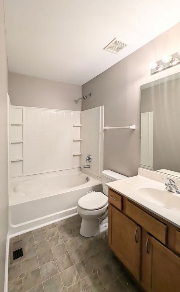 14527 Patriot Square Dr E - Photo 2 of 12