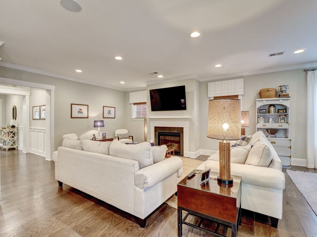 7120 Maple Leaf Dr - Photo 4 of 30