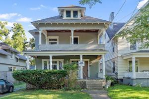 featured image of 129 Victoria Pl