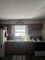 1 bedroom duplex $650 rent, $400 deposit - Photo 1 of 1