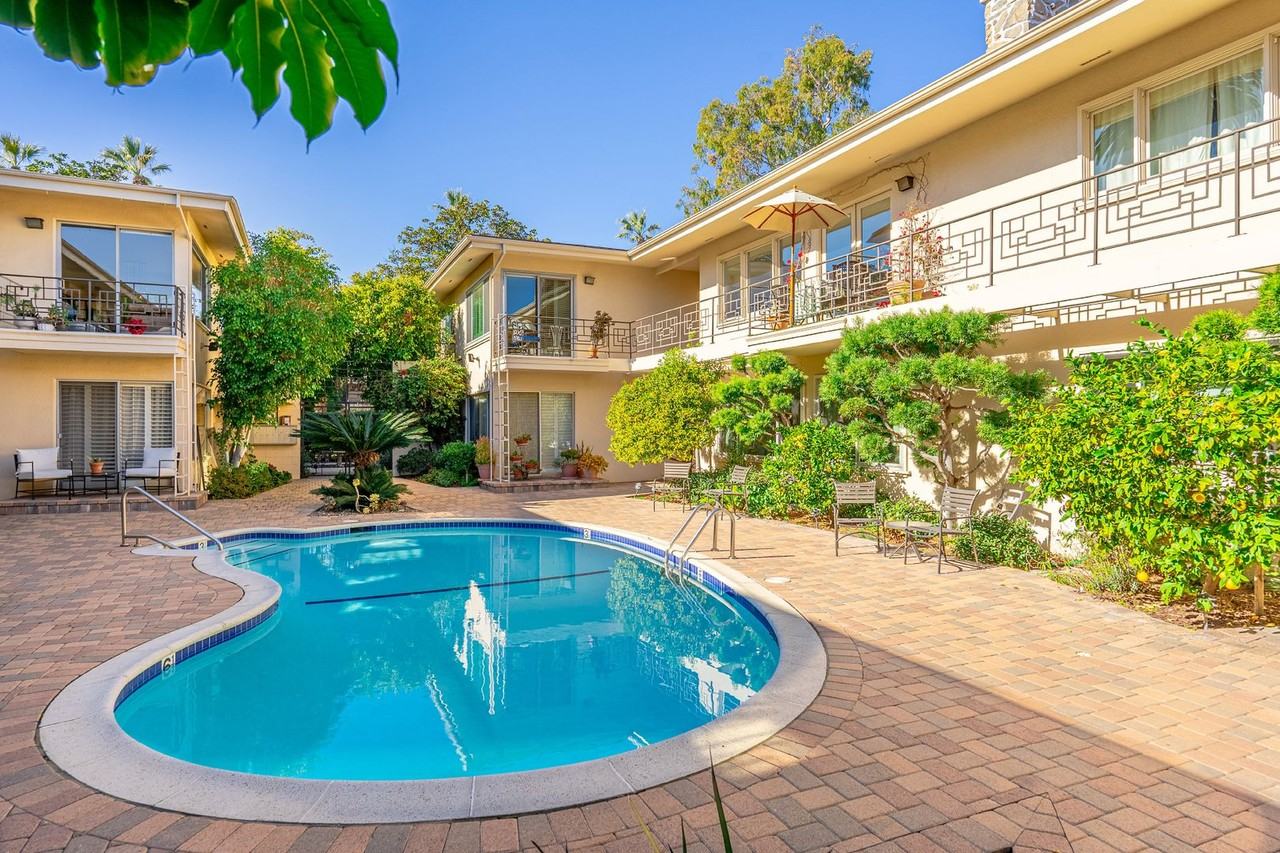 1250 South Orange Grove Boulevard - Photo 6 of 40