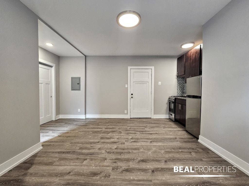 4546 N Damen Ave - Photo 4 of 8