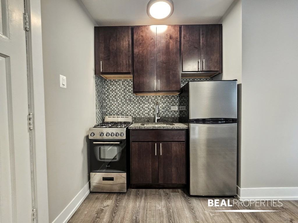 4546 N Damen Ave - Photo 6 of 8