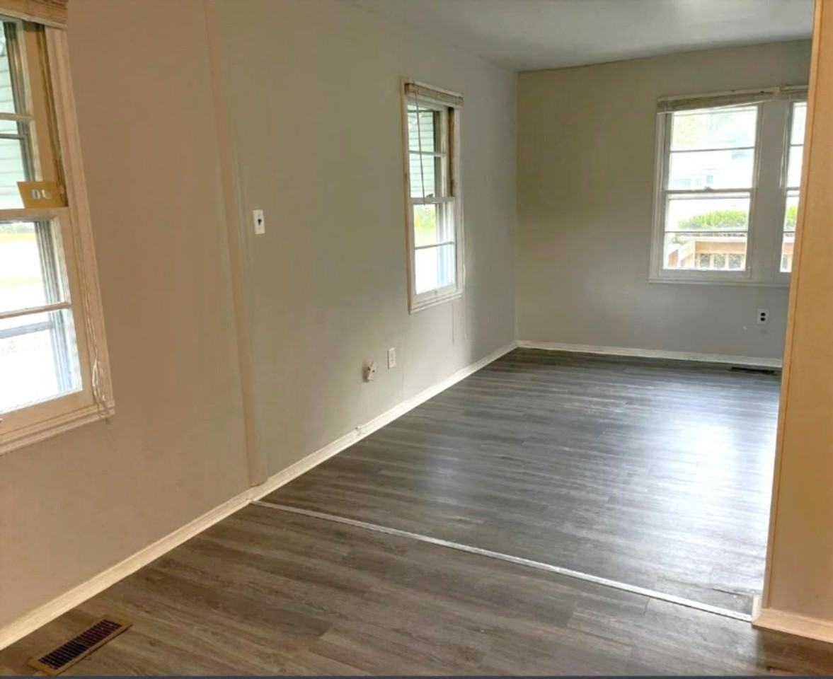 1816 Culverson Ave - Photo 3 of 10