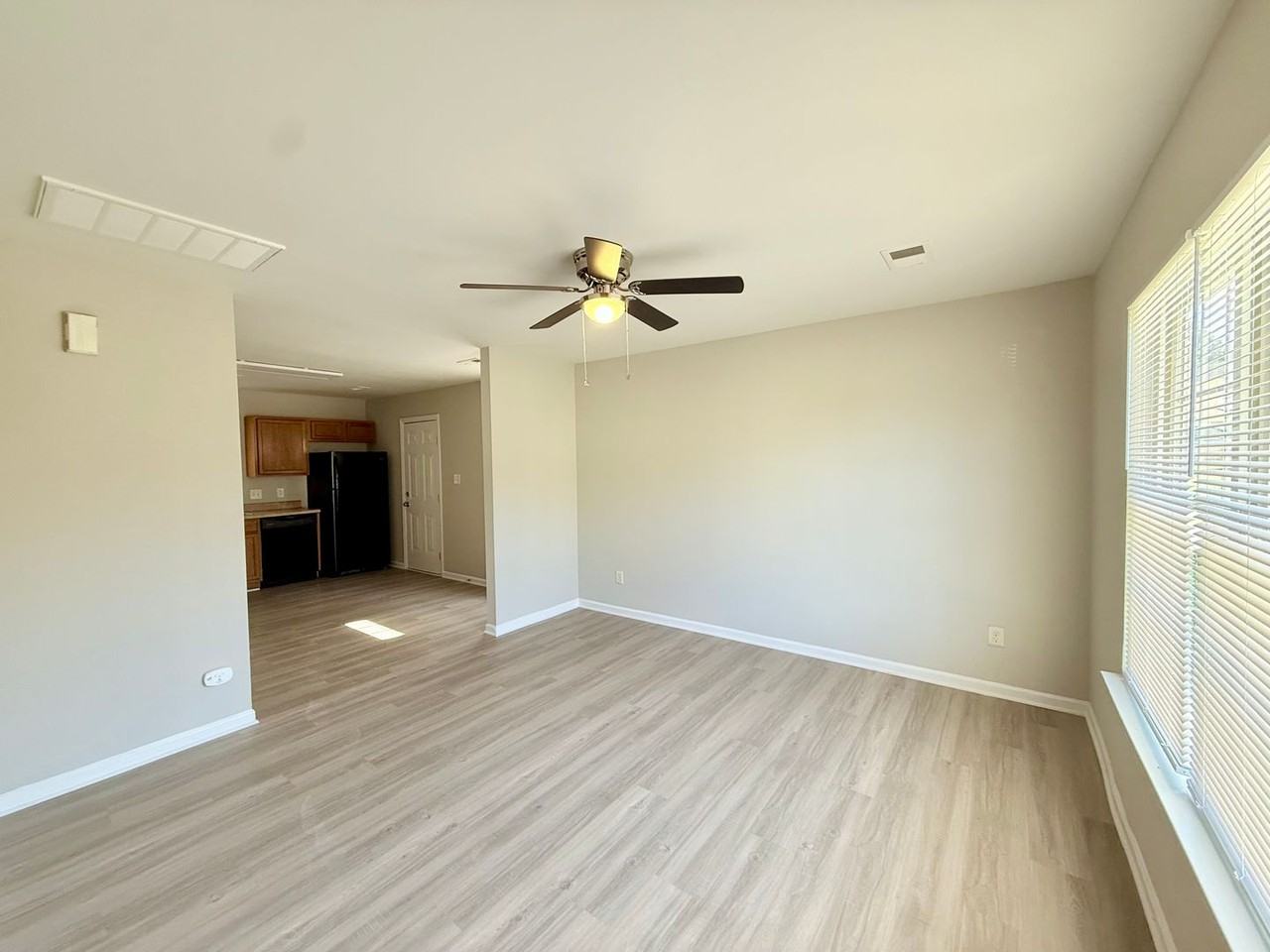 3550 Crestridge Dr - Photo 2 of 13